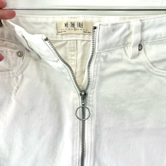 We The Free White Denim Raw Hem Zipper Front Mini Skirt Size 28 - Picture 4 of 10